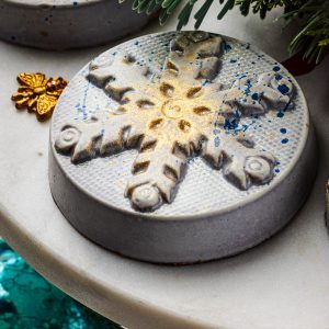 PRE-ORDER - Biscoff Chocolate Snowflake