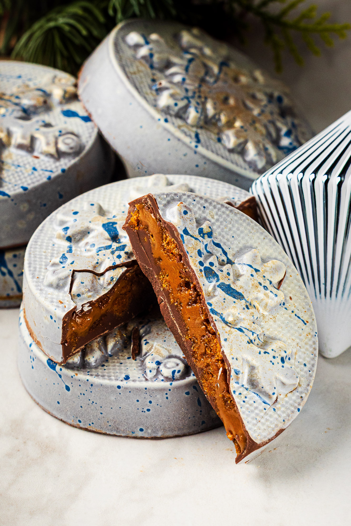 PRE-ORDER - Biscoff Chocolate Snowflake - Image 3
