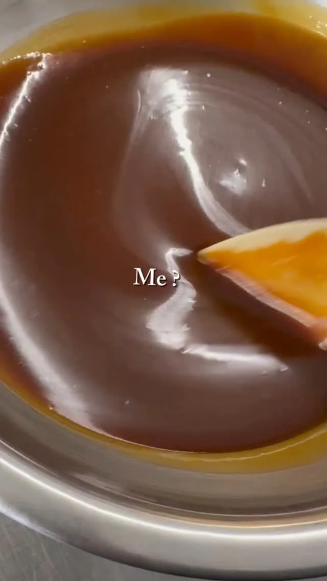 Chocolate is our obsession. Hands up if you're with us? 💖✋🏽🍫

#chocolatelovers #sayitwithchocolate #handmadechocolate #supportsmallbusinesses