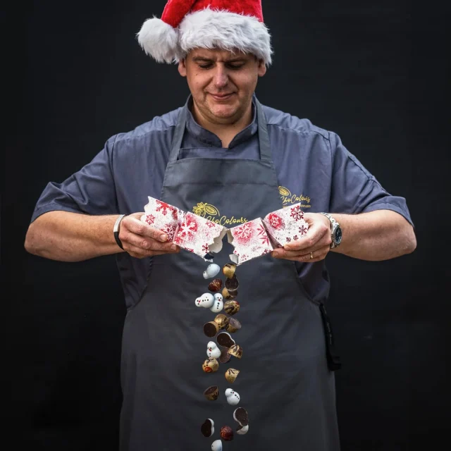 Gifts are great.
Chocolate is better.
And our North Pole workshop is in full magic making mode! 💈 

A Chocolours Gift Voucher? Best of all. 🎁🍫✨
Shower someone you love with the freedom to choose and order any selection they wish! 

Beats novelty socks and itchy Christmas jumpers...

Shop vouchers in the bio. ✨